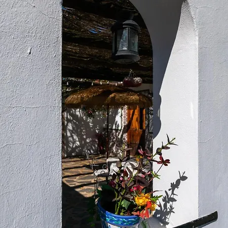 Casa Arroyo - Rosa & Nispero * Iznajar